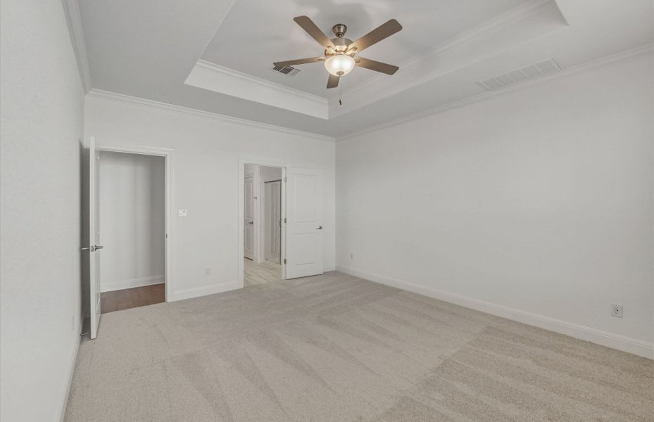 Spacious, unfurnished interior of a new home in Saddleback at Santa Rita Ranch, Liberty Hill (Image 45).