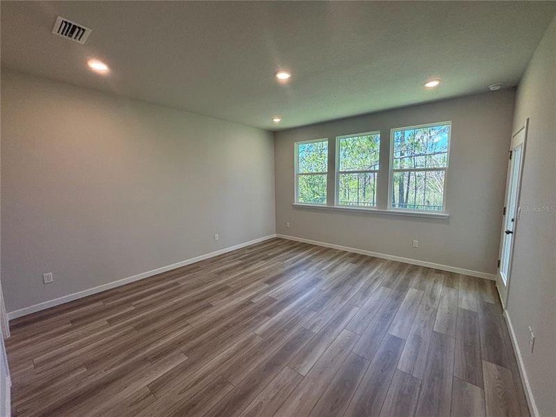 Spacious, unfurnished interior of a new home in Reserve East, Flagler Beach (Image 13).