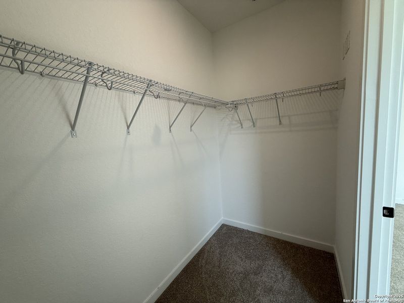 Spacious, unfurnished interior of a new home in Enclave at Hennersby Hollow 50's, San Antonio (Image 15).