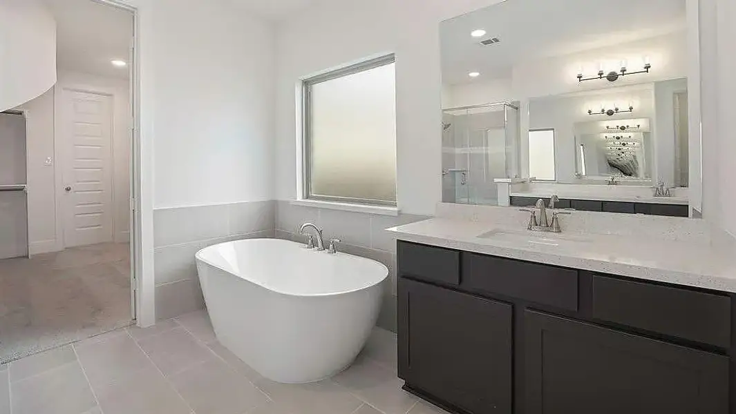 Furnished interior view inside a new home in Jordan Ranch, Katy (Image 12).