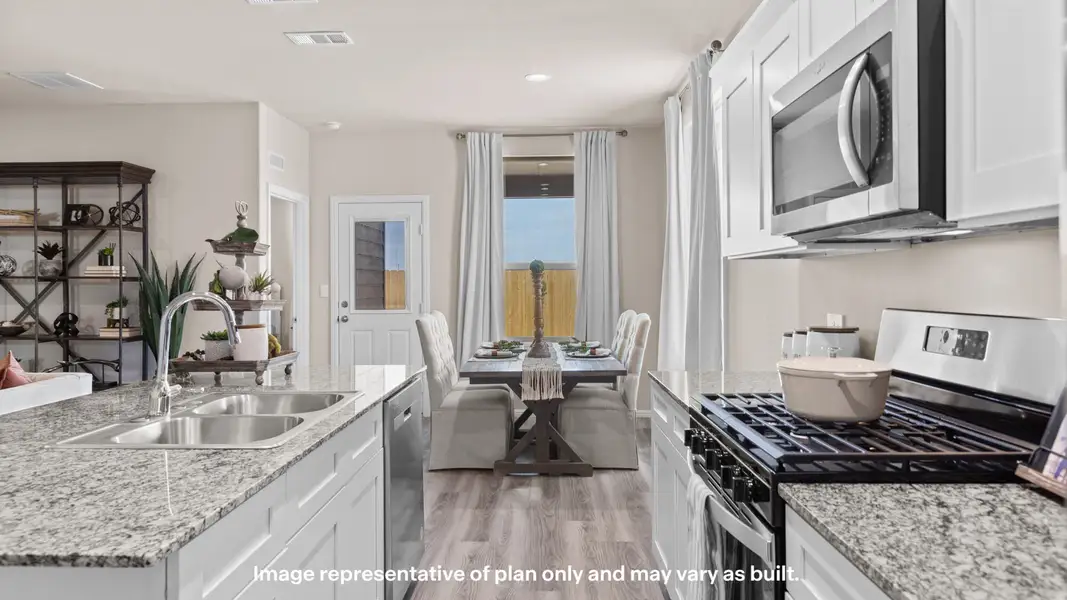 Representative furnished interior of a home built from the Oxford by D.R. Horton in Legacy South, Midland (Image 5). Representative furnished interior of a home built from the Oxford by D.R. Horton in Legacy South, Midland (Image 5).