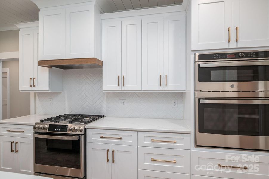 Image 41 of a home in .