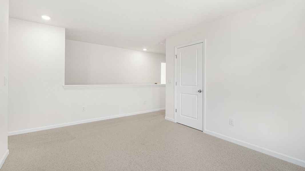 Spacious, unfurnished interior of a new home in Mason Ridge, Spring Lake (Image 41).
