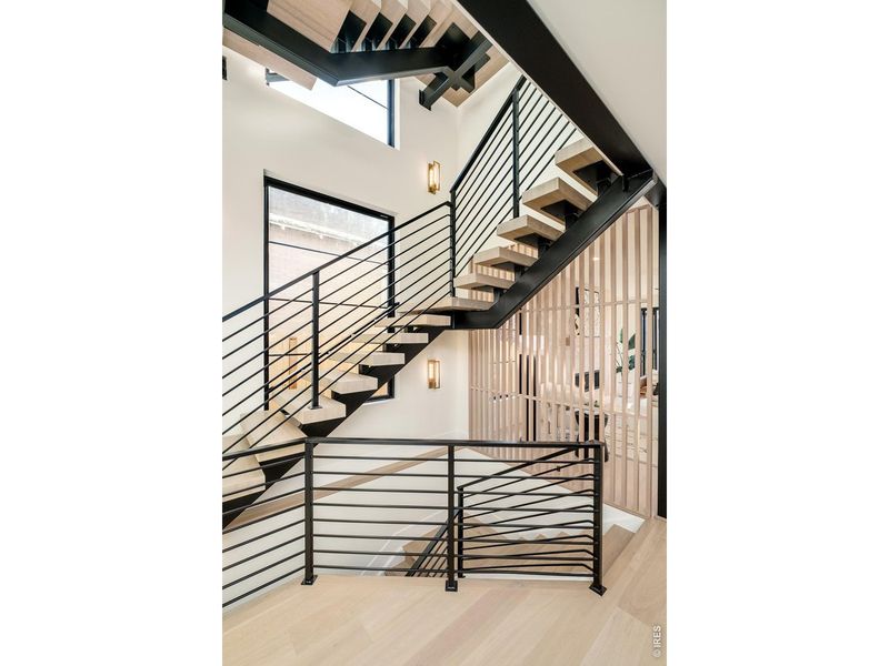 Spacious, unfurnished interior of a new home in , Denver (Image 22).