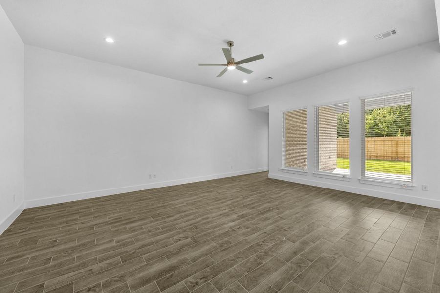 Spacious, unfurnished interior of a new home in Morton Creek Ranch, Katy (Image 19). Spacious, unfurnished interior of a new home in Morton Creek Ranch, Katy (Image 19).