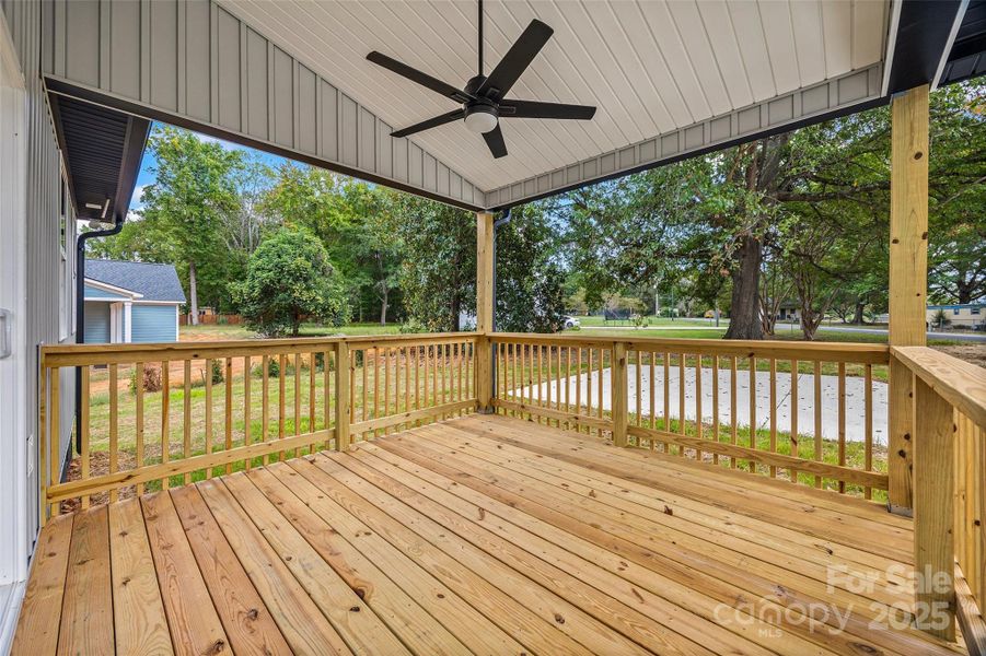 Exterior details and patio area of a home in , Rock Hill (Image 1).