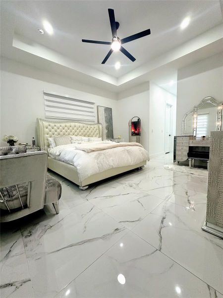 Furnished interior view inside a new home in , Cape Coral (Image 5).