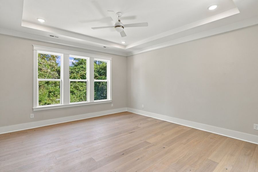 Representative unfurnished interior of a home built from the The Emerson by RobuckHomes in Stonehenge, Raleigh (Image 211).