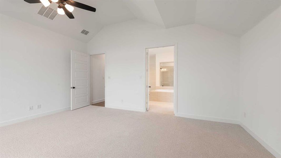 Spacious, unfurnished interior of a new home in Devonshire 55', Forney (Image 14). Spacious, unfurnished interior of a new home in Devonshire 55', Forney (Image 14).