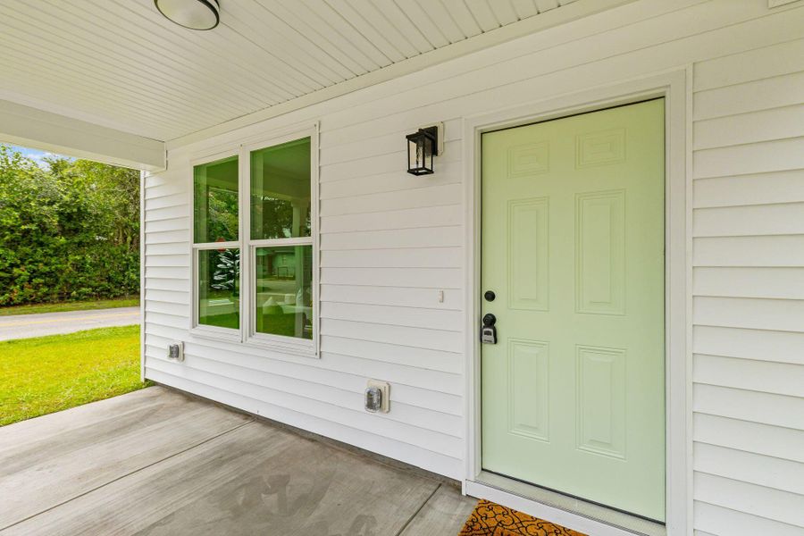 Exterior details and patio area of a home in , North Charleston (Image 3).