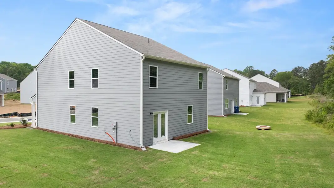 Representative exterior details of a home built from the Robie by D.R. Horton in Oakleigh Glen, Dallas (Image 2).
