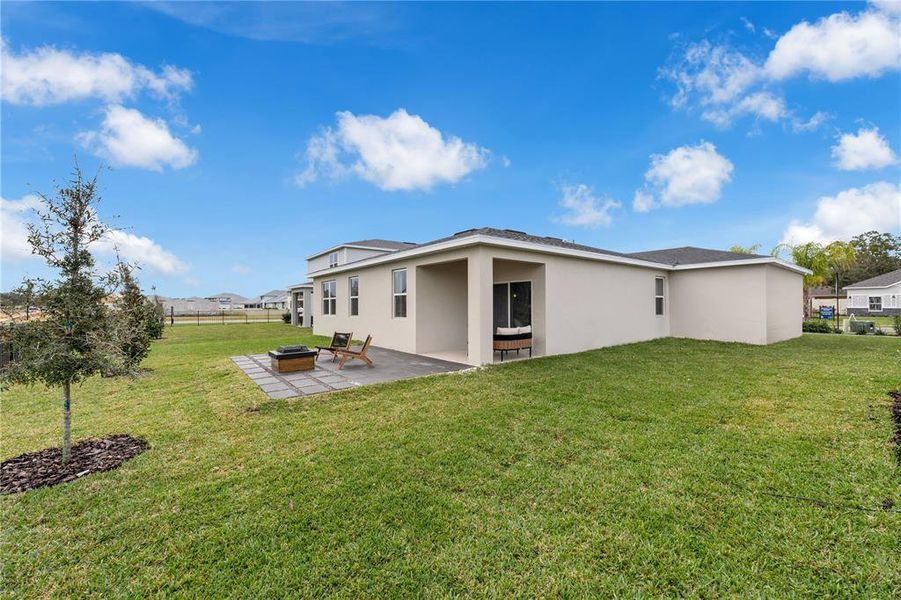 Exterior details and patio area of a home in , Palm Bay (Image 20).