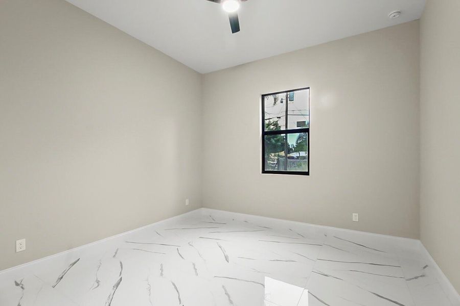 Spacious, unfurnished interior of a new home in , Port St. Lucie (Image 16).