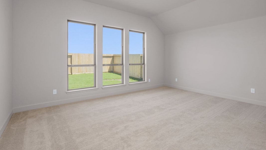 Spacious, unfurnished interior of a new home in Riceland, Mont Belvieu (Image 17).