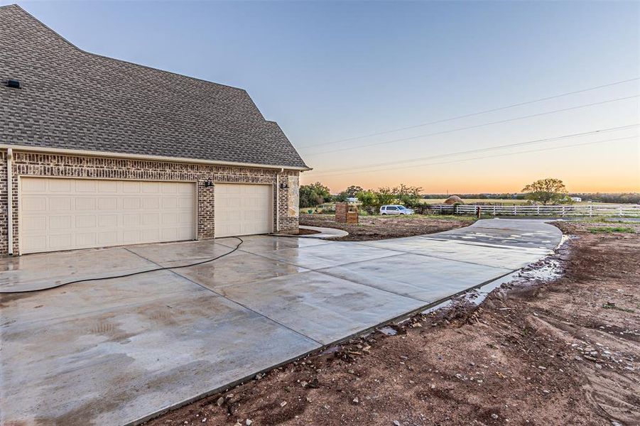 Exterior details and patio area of a home in , Decatur (Image 24).