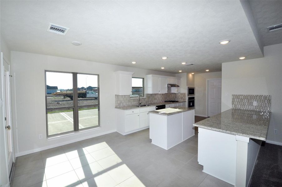 Furnished interior view inside a new home in , League City (Image 9).