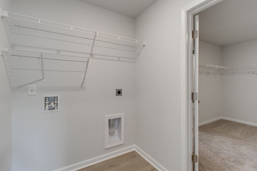 Spacious, unfurnished interior of a new home in Bluefield, Lexington (Image 45).