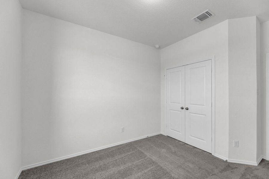 Spacious, unfurnished interior of a new home in Retreat at San Gabriel, Georgetown (Image 28).