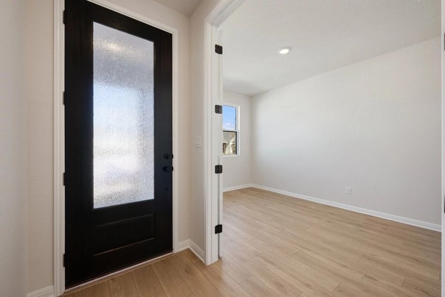 Spacious, unfurnished interior of a new home in Cannon Ranch, Dripping Springs (Image 18).