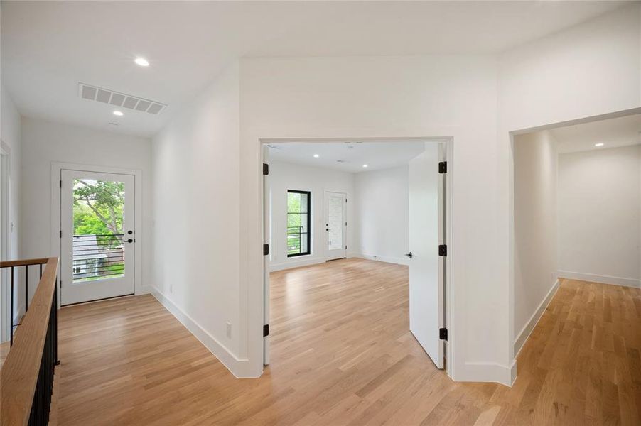 Spacious, unfurnished interior of a new home in , Dallas (Image 25).