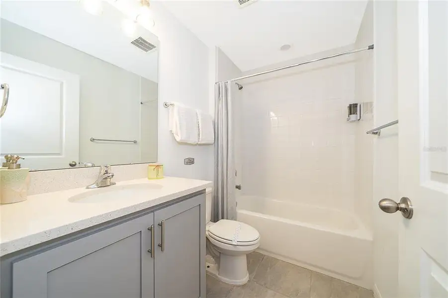Furnished interior view inside a new home in , Davenport (Image 18).