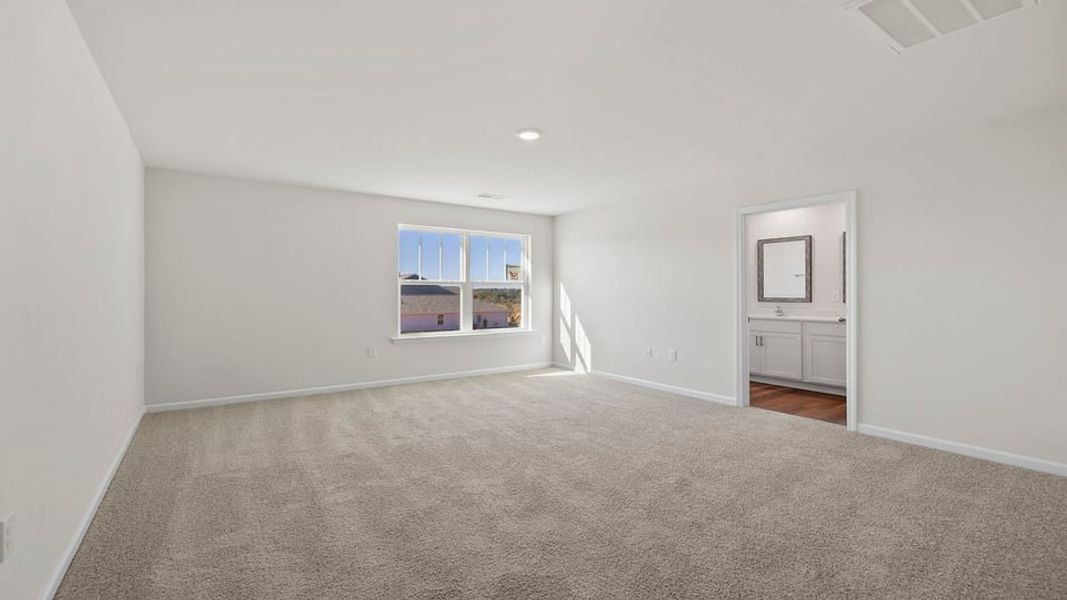 Spacious, unfurnished interior of a new home in Baxter Village, Boiling Springs (Image 28).