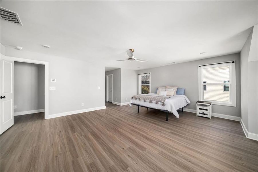 Furnished interior view inside a new home in , Dallas (Image 36).