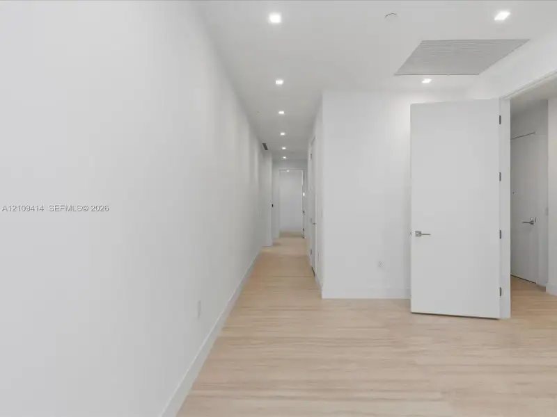 Spacious, unfurnished interior of a new home in , North Miami (Image 39).