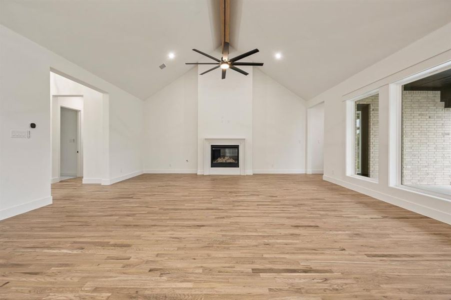 Spacious, unfurnished interior of a new home in Highland Oaks, Boyd (Image 37).