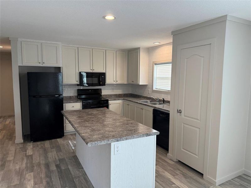 Furnished interior view inside a new home in , Whitesboro (Image 4).