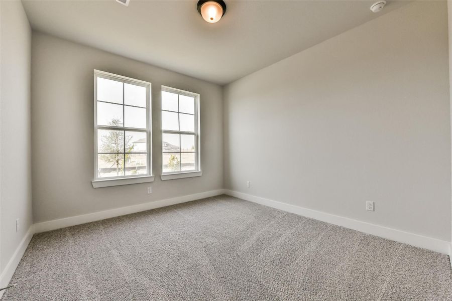 Spacious, unfurnished interior of a new home in , Texas City (Image 18).