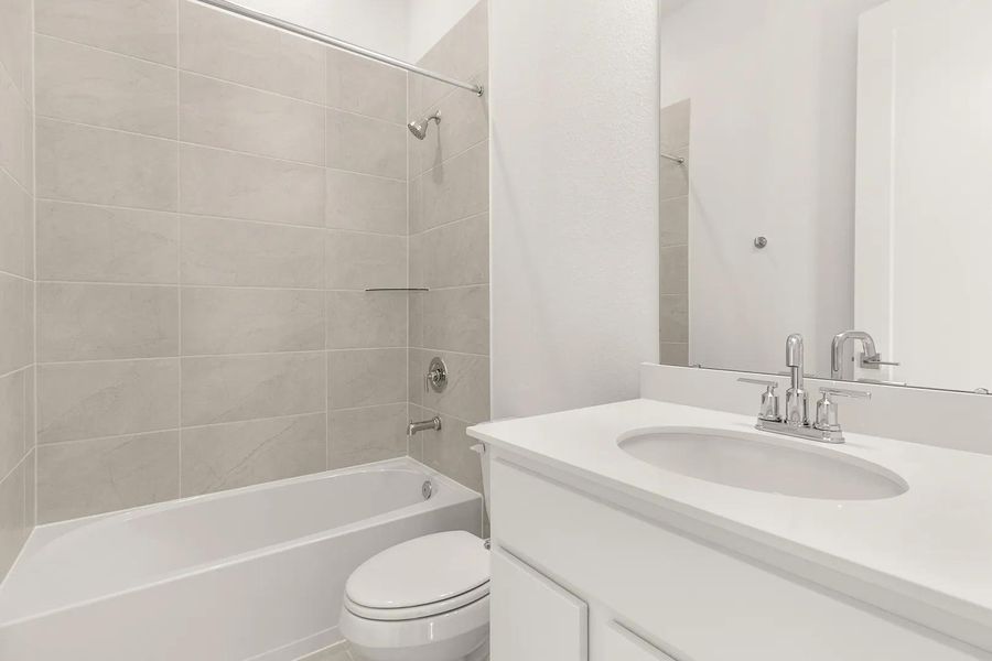 Granbury D Bathroom 2