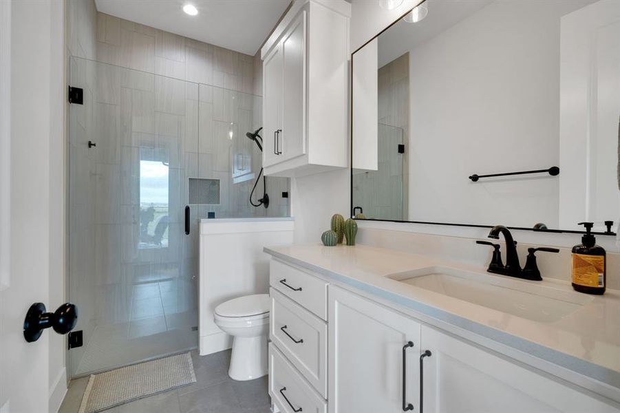 Full bathroom located across from 4th bedroom that would make for a great multigenerational wing of home!