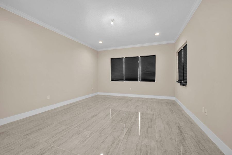 Spacious, unfurnished interior of a new home in , Ave Maria (Image 18).