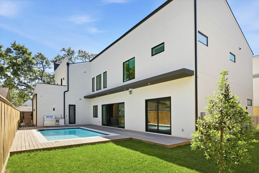 A true extension of the home, this outdoor space delivers the feel of a private retreat—ideal for relaxing, entertaining, and enjoying Houston living year-round.