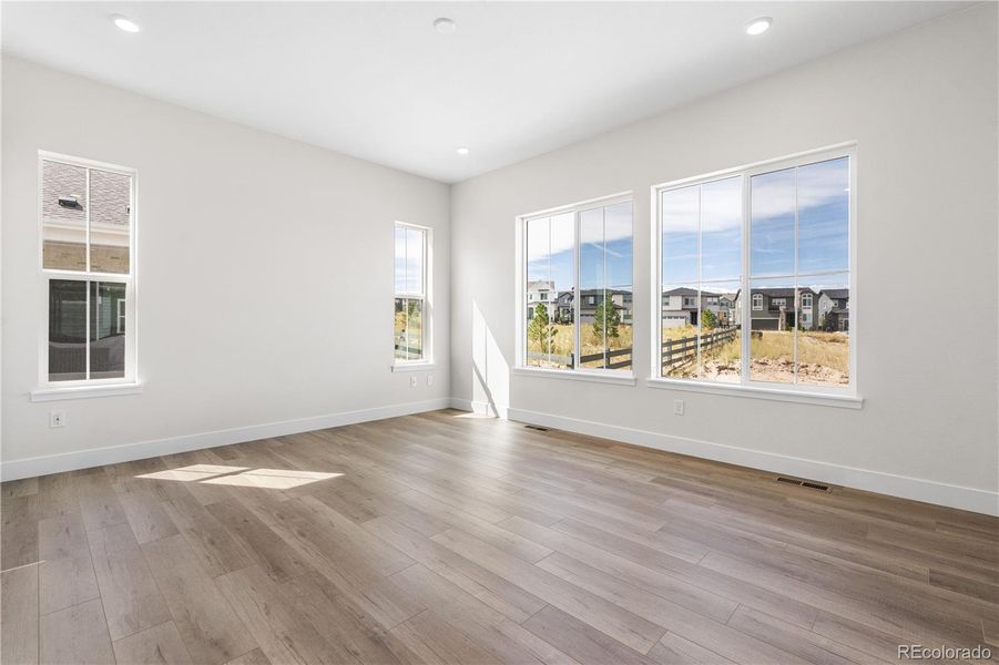 Spacious, unfurnished interior of a new home in Reserve at The Canyons, Castle Pines (Image 30).