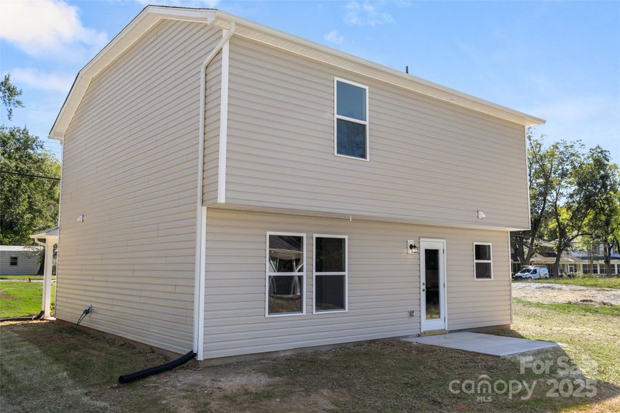 Exterior details and patio area of a home in , Lancaster (Image 4).