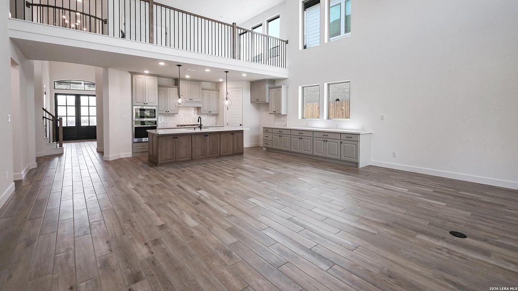 Spacious, unfurnished interior of a new home in Johnson Ranch, Bulverde (Image 19).