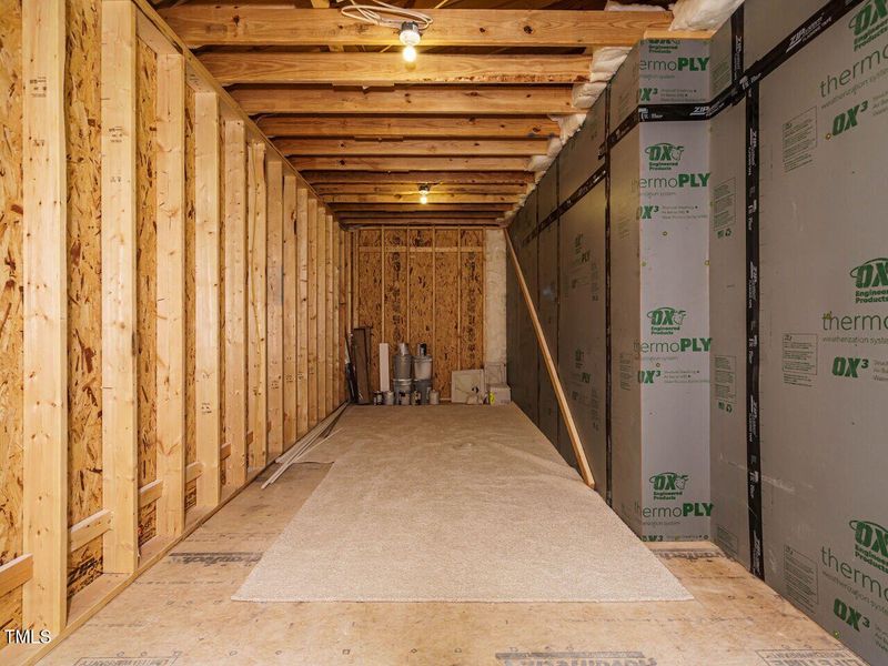 033-1280x960-walk-in-attic