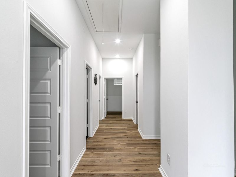 Spacious, unfurnished interior of a new home in , Houston (Image 16).