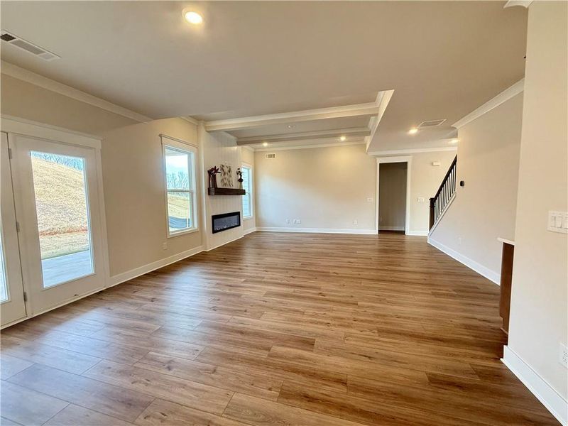 Spacious, unfurnished interior of a new home in Ponderosa Farms Manor, Gainesville (Image 31).