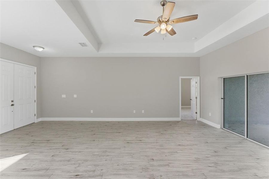 Spacious, unfurnished interior of a new home in , Citrus Springs (Image 24).