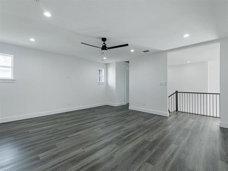 Spacious, unfurnished interior of a new home in , Gunter (Image 32).