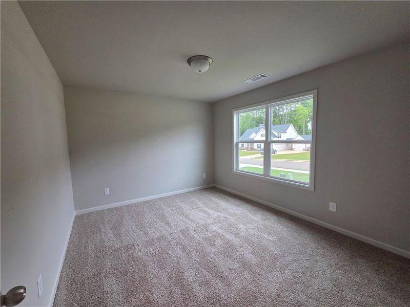 Spacious, unfurnished interior of a new home in , Bethlehem (Image 31).
