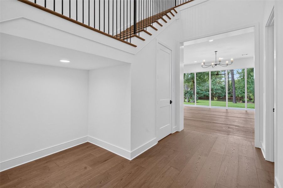 Spacious, unfurnished interior of a new home in , The Woodlands (Image 40).