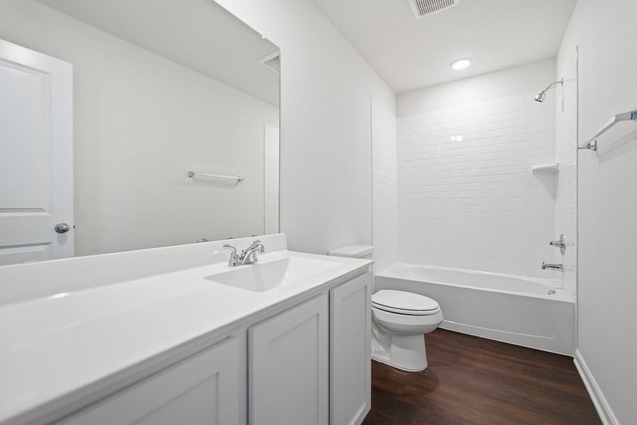 Furnished interior view inside a new home in La Terra, Celina (Image 15).