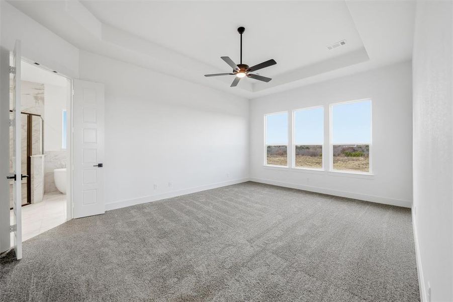 Spacious, unfurnished interior of a new home in Eagle Ridge Estates, Weatherford (Image 28).