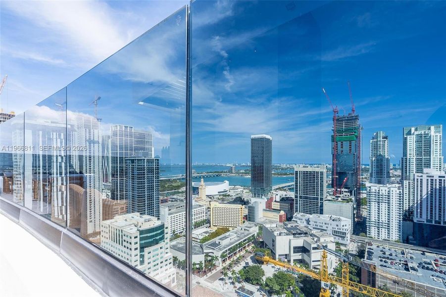 Condo located in Miami, FL showcasing its design and architecture (Image 25).