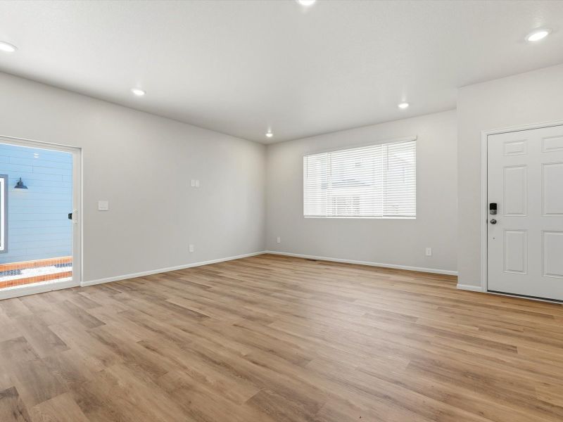 Spacious, unfurnished interior of a new home in York Station, Thornton (Image 10).