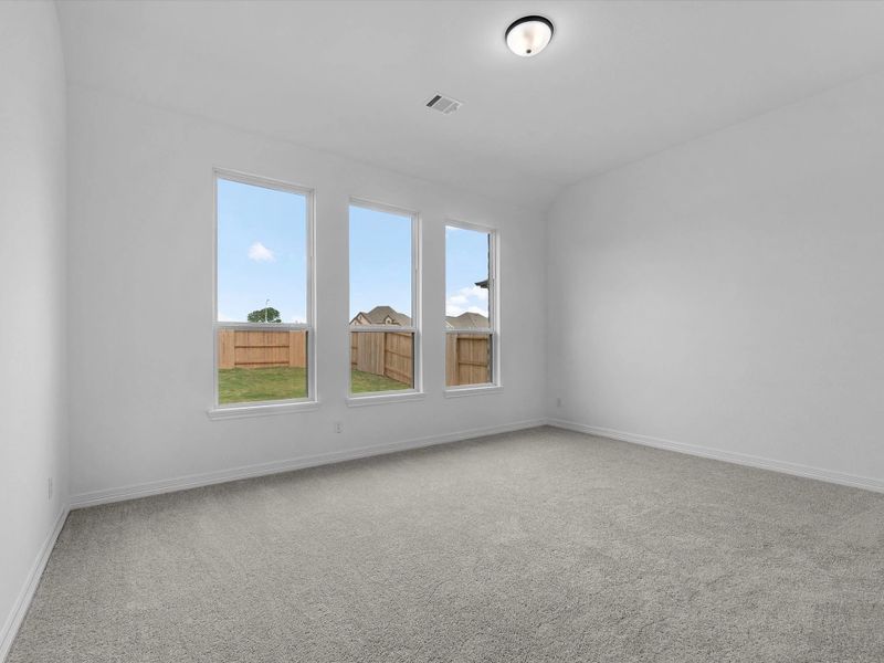 Spacious, unfurnished interior of a new home in Wildrye, Waller (Image 17).